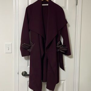 Danier Samantha coat in burgundy 2xs brand new with matching leather gloves